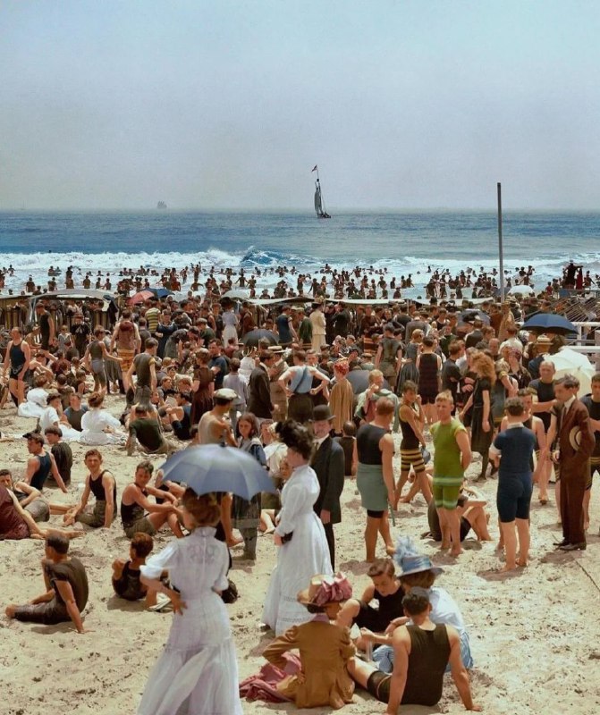 1908 年拍攝的大西洋城擁擠的海灘