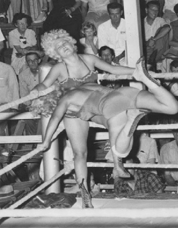 女子摔跤选手，美国，1954年