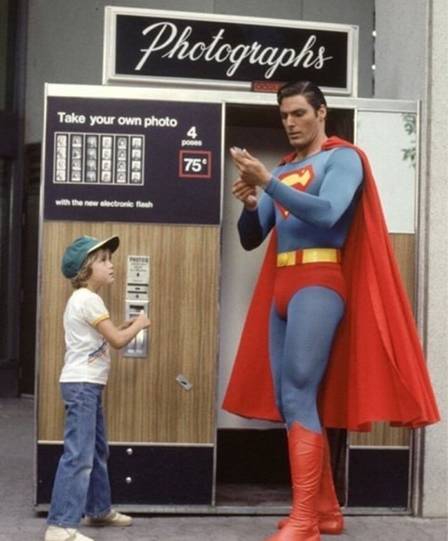 #电影 #名人 1980年，演员克里斯托佛·里夫出演《超人》