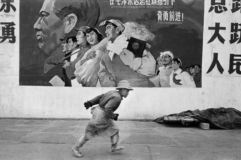 1965年在上海拍摄的“三面红旗”