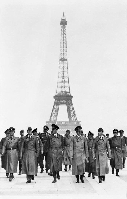 巴黎的阿道夫·希特勒1940年6月