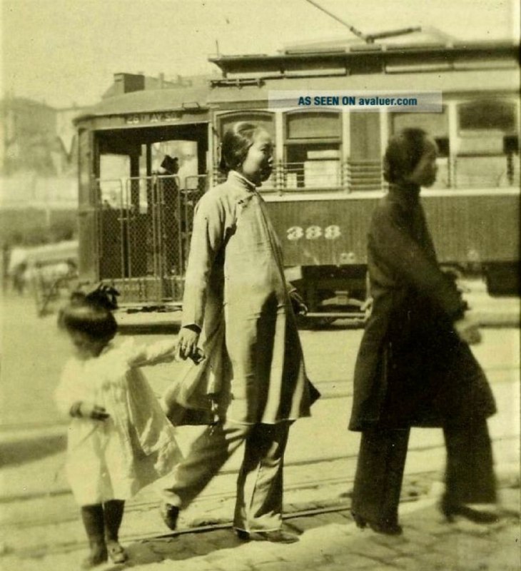1900年，生活在美国的华人妇女