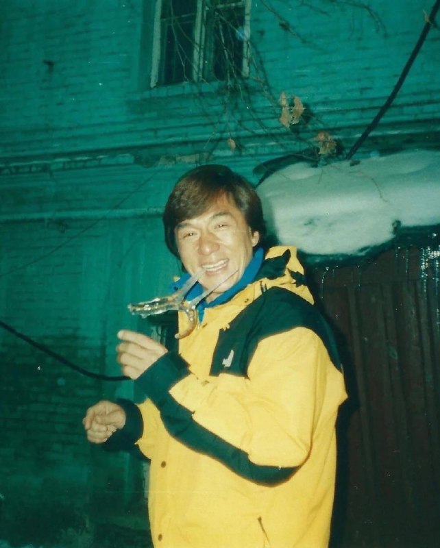 1996年，#名人 成龙，在俄罗斯