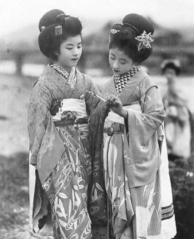 1930-1935年间 #日本 京都的艺妓和舞妓 #历史1930-1935年间 #日本 京都的艺妓和舞妓 #历史