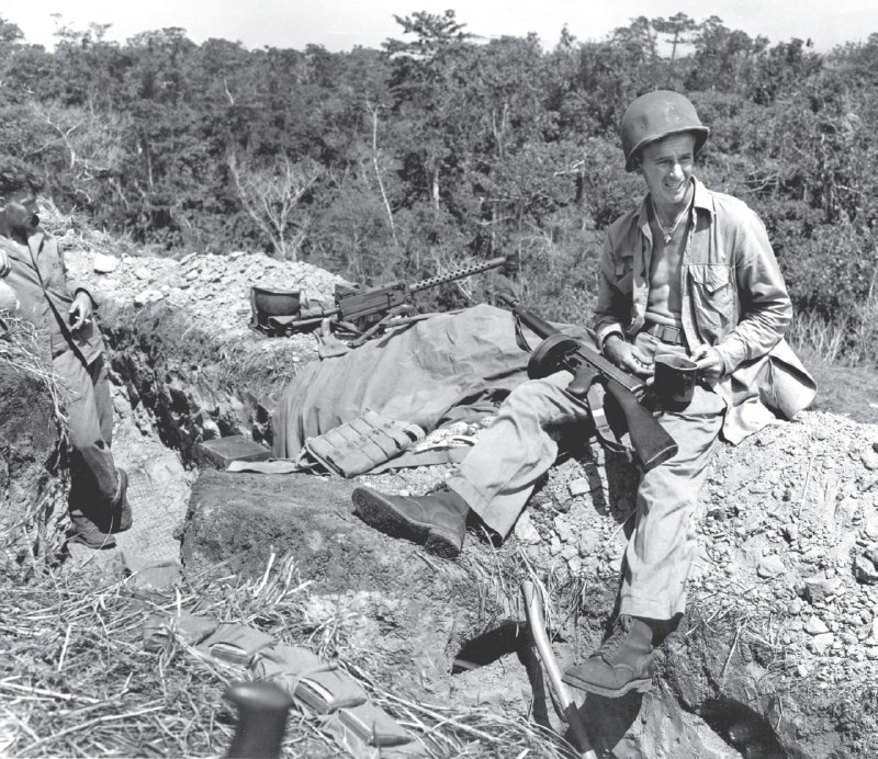 1943年，美国海军陆战队在瓜达尔卡纳尔岛