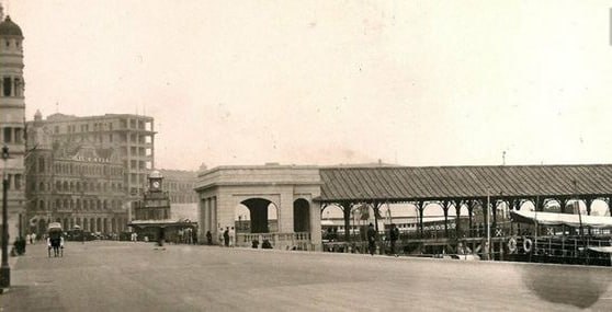 约1925年，香港，由中区海傍干诺道中近皇后像广场处往西望