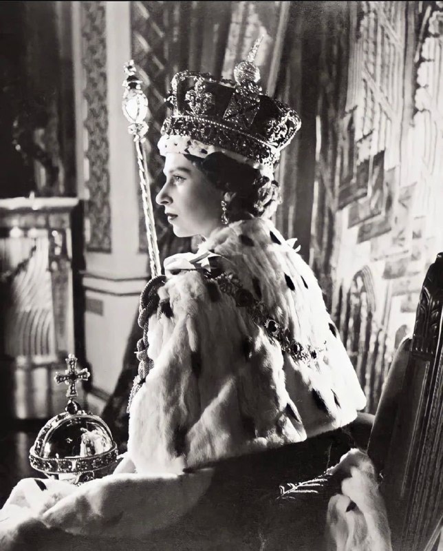 英国女王伊丽莎白二世，1953年6月2日