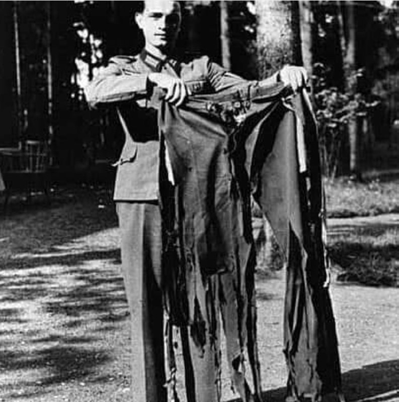 克劳斯·冯·施陶芬贝格（Claus von Stauffenberg），德国陆军上校，出身贵族，是纳粹体制内部极少数反对希特勒的人之一