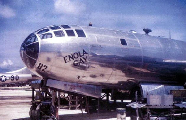 一架名为“Enola Gay”的波音 B-29 Superfortress 轰炸机是第二次世界大战期间在日本广岛投下“小男孩”（核弹）的轰炸机