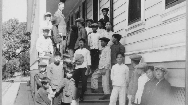 1923 年美国，天使岛上的中国移民