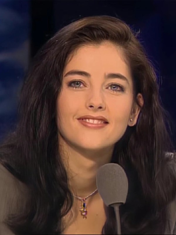 #名人 29岁时的克里斯蒂亚娜·耶里 Cristiana Réali ​​​