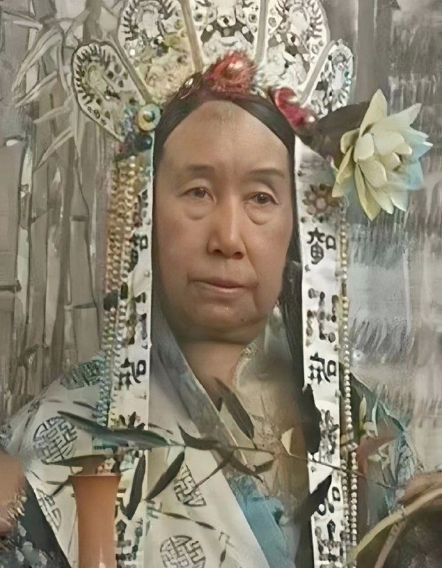 60岁的慈禧在过生日的时候，将自己扮演成了观音菩萨