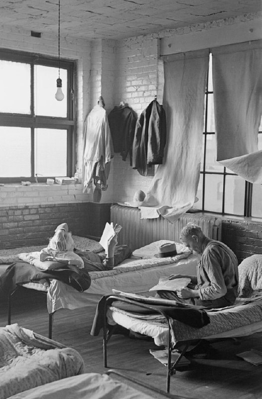 宿舍一角，流浪汉办公室